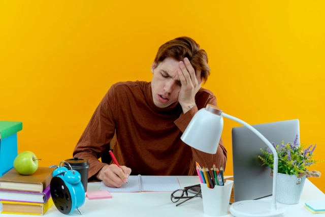 Avoid Procrastination in Online Learning